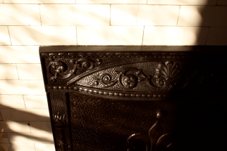 mantle
                  detail